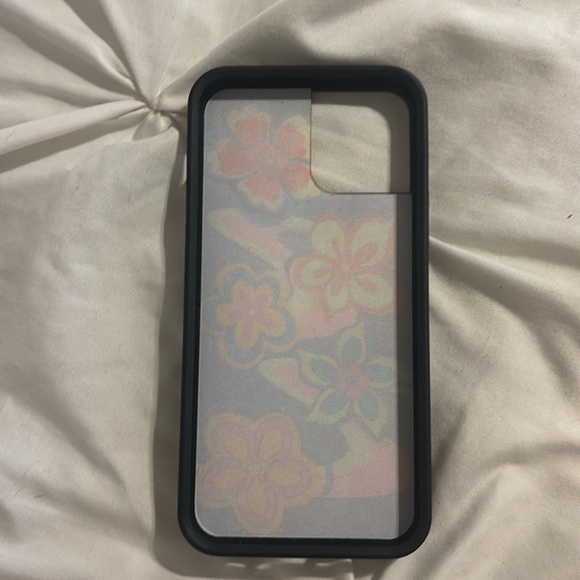 iphone 12 wildflower phone case - Picture 2 of 4